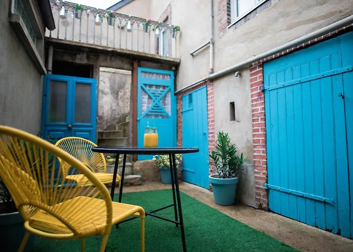 The Vintage Bed And Broc' *